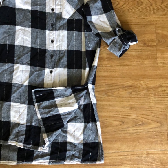 Romeo & Juliet Couture plaid tunic - Picture 2 of 4